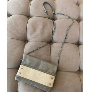 Deena & Ozzy Gray toned leather crossbody bag
